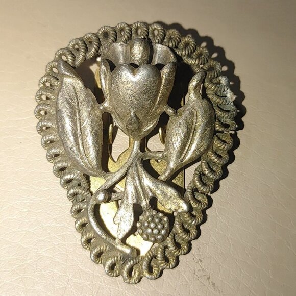 Victorian Vintage Tulip Style Floral Flower Dress Clip  Shoe Scarf Silver Tone - Picture 9 of 9